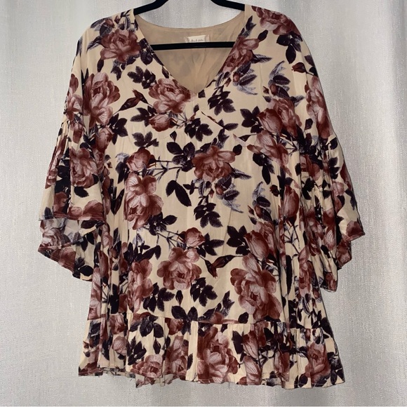 ALTAR’D STATE TOP - Picture 1 of 4